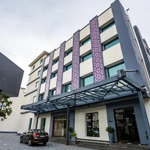 Hotel Lilac, Guruvayur